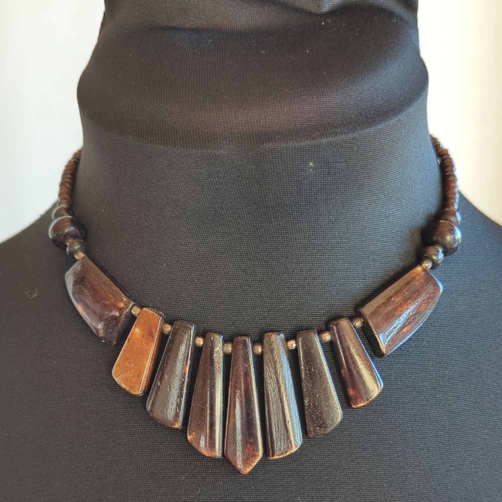 Edgy Brown Necklace